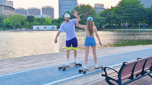 UDITER Electric Skateboards Are Equipped with 2 Batteries!