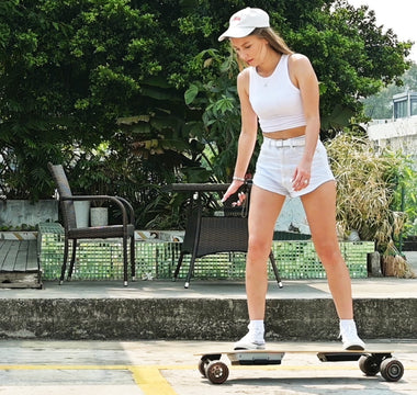 Best high performance electric skateboard with 2 removable batteries